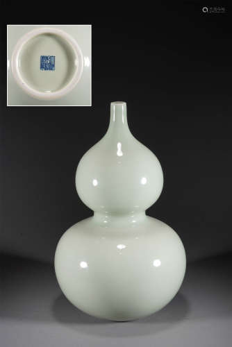 清代 青釉葫蘆瓶