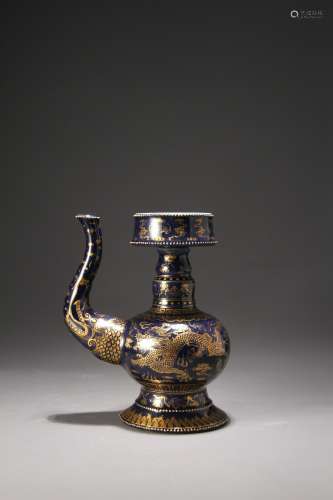 A Chinese porcelain pot