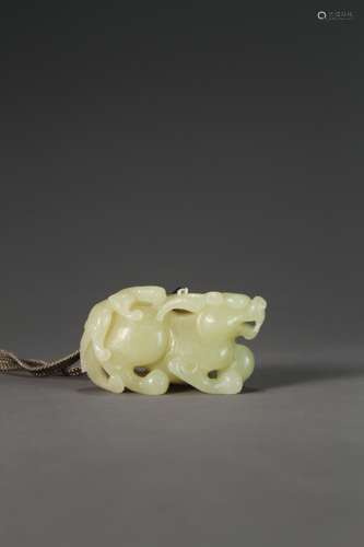 A Chinese jade pendant high ancient jade