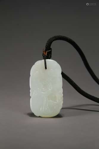 A Chinese jade pendant high ancient jade