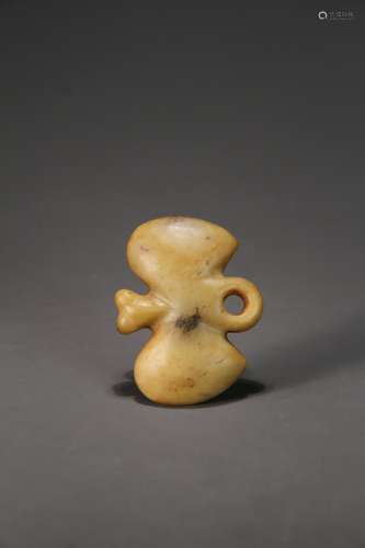 A Chinese jade pendant high ancient jade