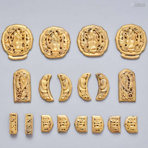 A set of eighteen,gilt-bronze belt accessories,Qing Dynasty