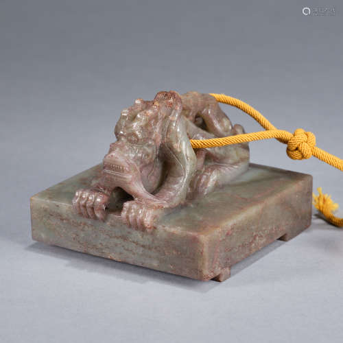 A celadon jade 'dragon' seal, Qing dynasty
