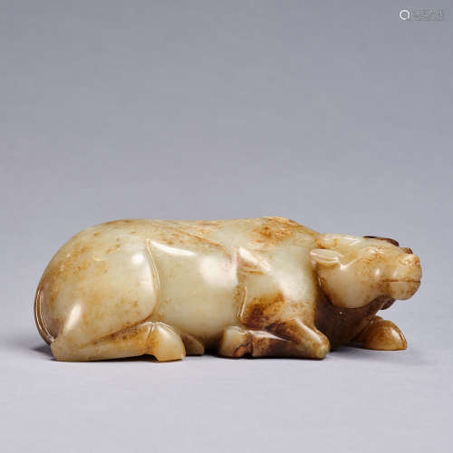 A jade 'recumbent buffalo' carving,Qing dynasty