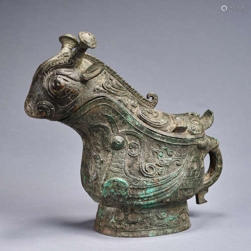 A bronze ritual wine vessel (Gong) ,Western Zhou