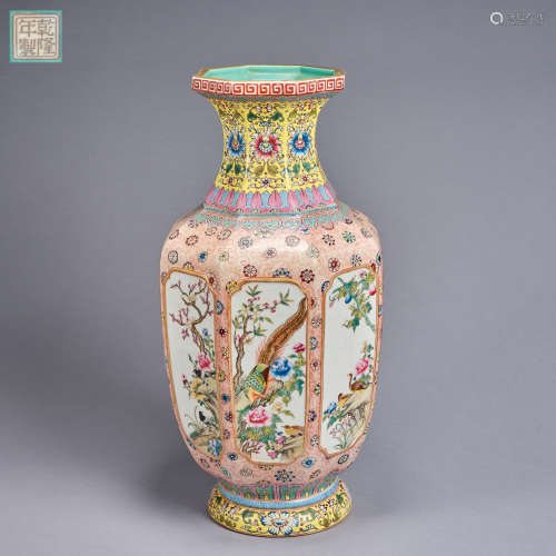 A famille-rose floral medallion vase,Qing dynasty,mark and p...