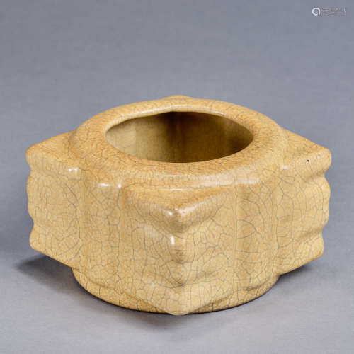 A cong-shaped Ge Kiln brush washer,Song dynasty