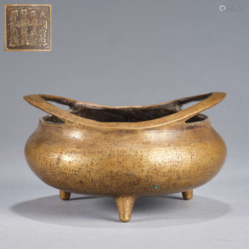 A bronze tripod incense burner, Ming dynasty,Xuande mark