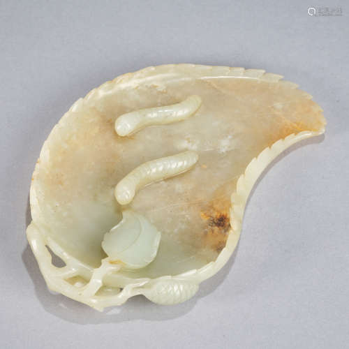A jade 'mulberry leave and silkworms' brush washer,Qing dyna...