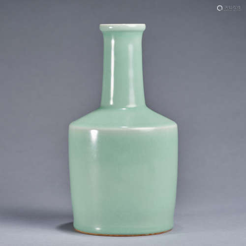 A Longquan celadon vase, Song dynasty