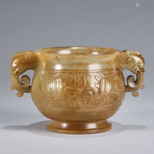 A jade 'elephant-handled ' incense burner, Qing dynasty
