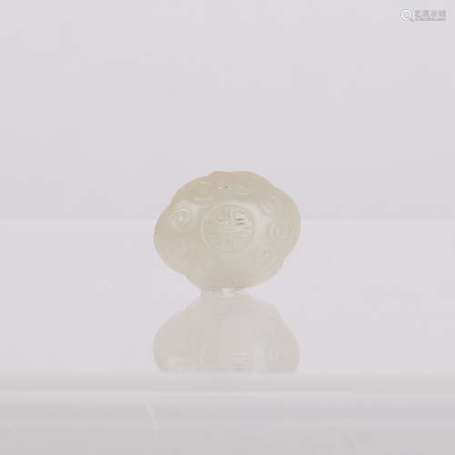 A WHITE JADE PENDANT