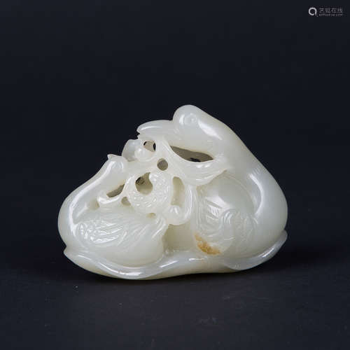 WHITE JADE ORNAMENT