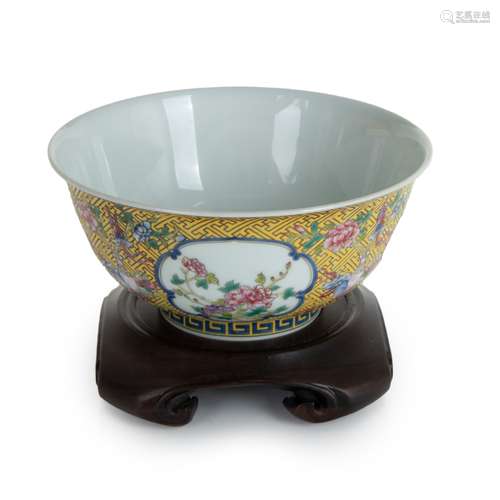 CHINESE YELLOW GROUND PORCELAIN BOWL