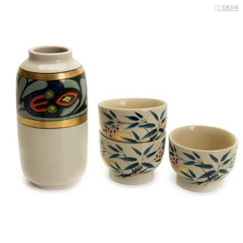 SET OF 4 JAPANESE PORCELAIN BOTTLE AND CUPS