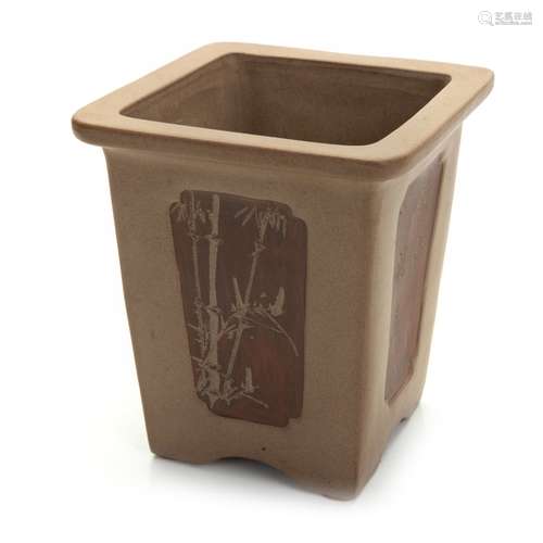 EARTHENWARE SQUARE PLANTER