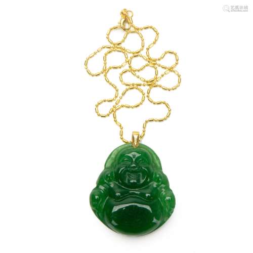 GREEN JADE PENDANT NECKLACE