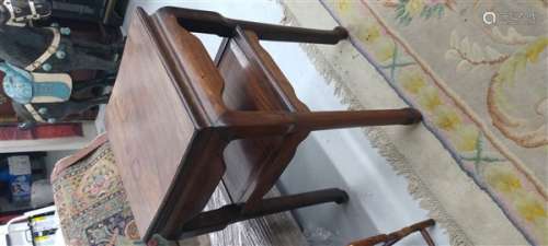 CHINESE ROSEWOOD SQUARE TABLE
