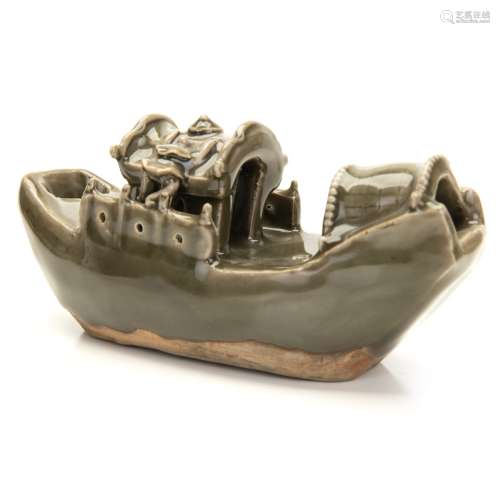 CHINESE CELADON BOAT SHAPED WATER DROPPER