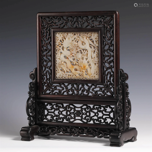 China Qing Dynasty Inlaid jade screen on mahogany