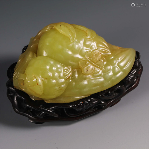 China Qing Dynasty Topaz Melon Shape Ornament