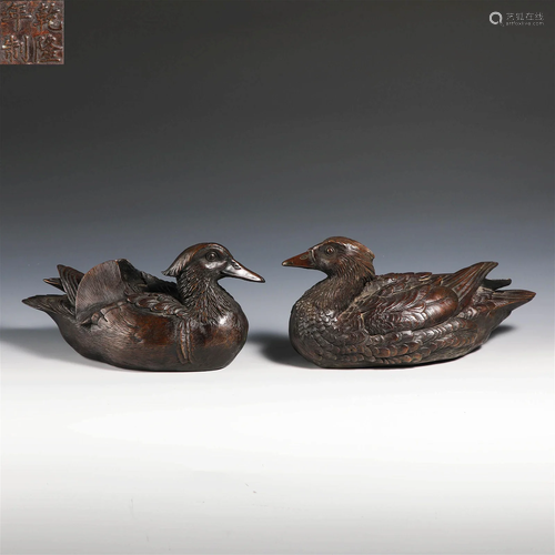 China Qing Dynasty A pair of mandarin duck ornaments