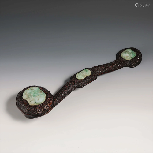 Qing Dynasty wooden base Emerald Ruyi