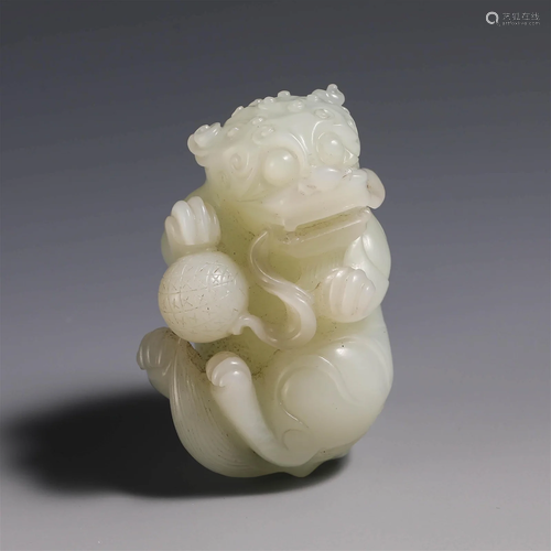 China Qing Dynasty Hetian jade lion play handle