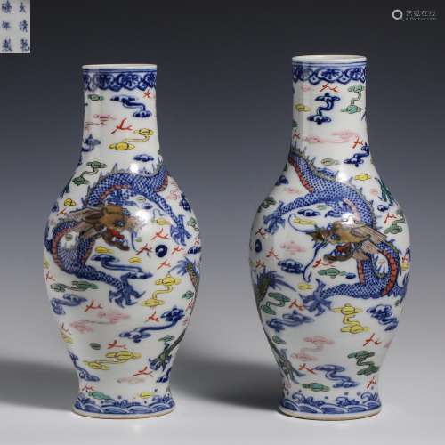 China Qing Dynasty A pair of bucket color Olive Zun