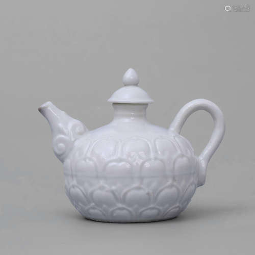 White Glaze Lotus Petal Tea Pot