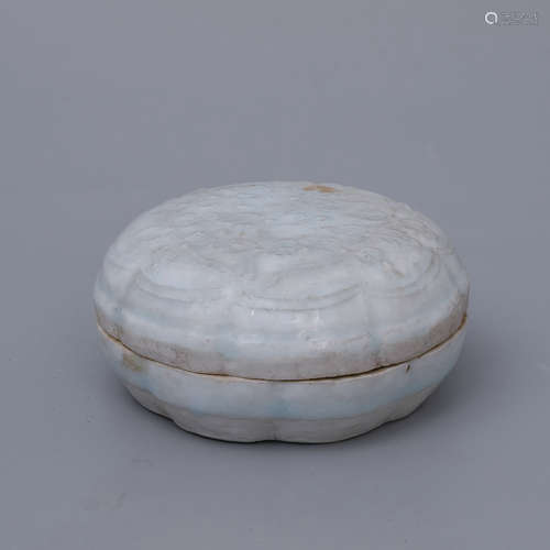 Hutian Kiln Incised Flower Rouge Box