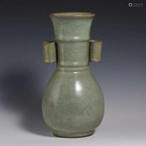 China Song Dynasty official kiln perforated bottle