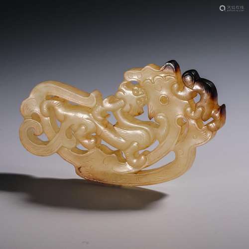 China Han Dynasty Dragon shaped jade pendant