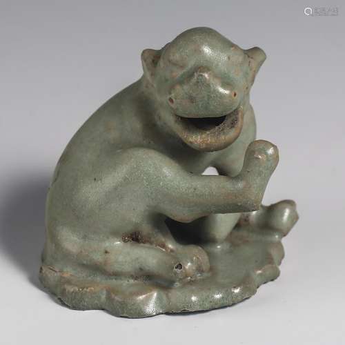 China Song Dynasty Ru kiln lion