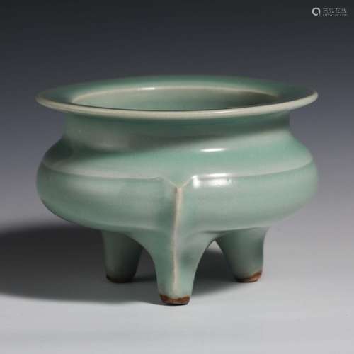 China Song Dynasty Longquan kiln incense burner