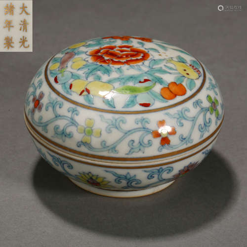 Qing Dynasty of China,Multicolored Flower Covered Box