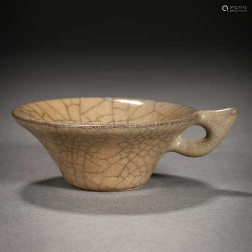 Song Dynasty of China, Ge Kiln Tea Cup