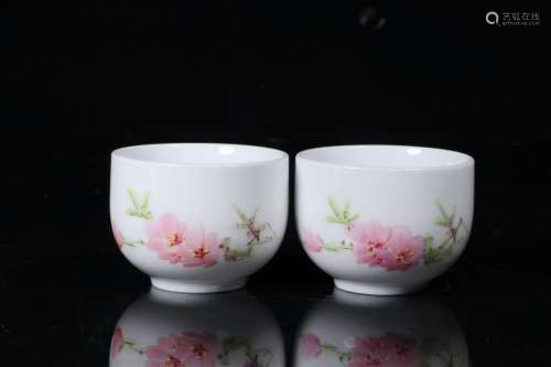 Pair of Chinese Famille Rose Porcelain Cups,Mark