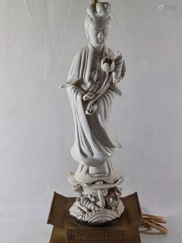 Chinese Antique Blanc De Chine Porcelain Guanyin