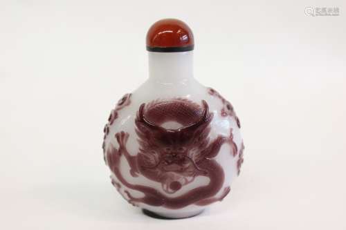 Chinese Overlaid Glass Snuff Bottle