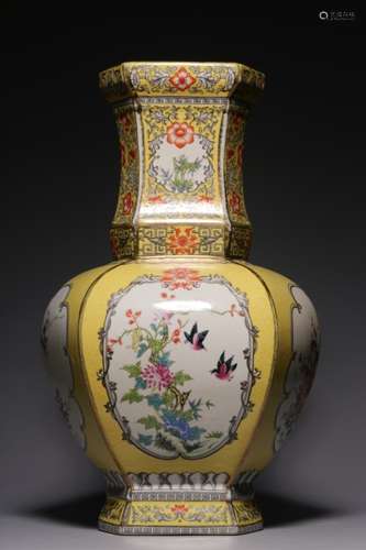 Chinese Famille Rose Porcelain Vase,Mark