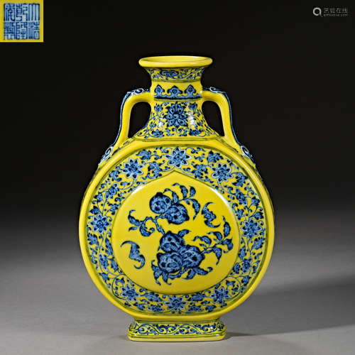 Qing Dynasty of China,Yellow Glaze Blue and White Moon Holdi...