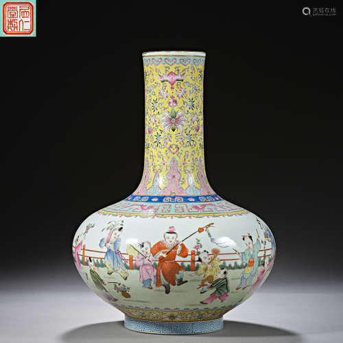 Qing Dynasty of China,Famille Rose Celestial Sphere Bottle