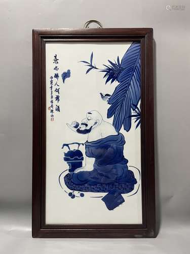 红木镶瓷板画青花人物茶易醉人何须酒挂屏