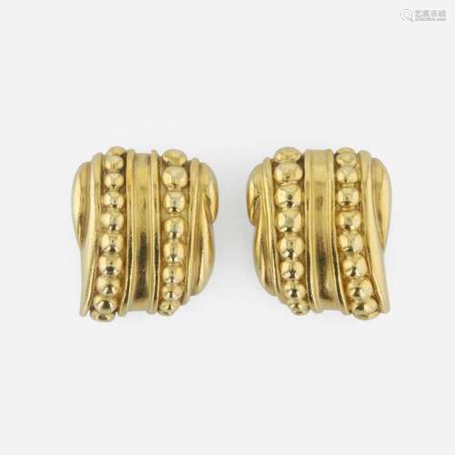 An 18K yellow gold pair of ear clips