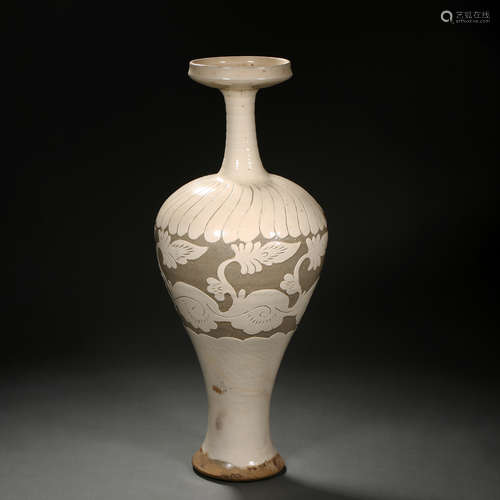 CHINESE LIAO DYNASTY CIZHOU WARE CARVED LONG NECKED VASE