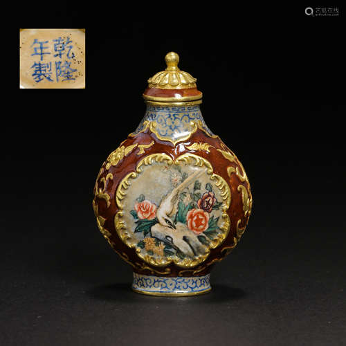 CHINESE QING DYNASTY PURE GOLD ENAMEL SNUFF BOTTLE