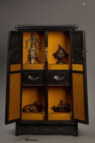 CHINESE QING DYNASTY ROSEWOOD MULTI-TREASURE CABINET