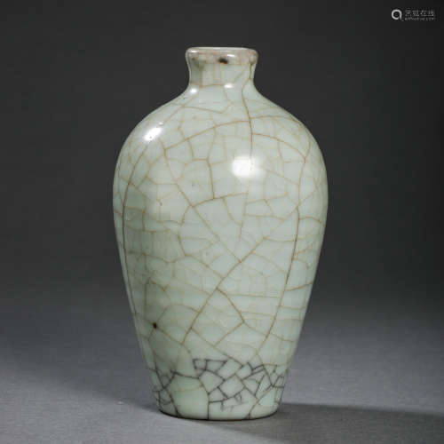 CHINESE SONG DYNASTY OFFICIAL WARE GREEN GLAZED PLUM BOTTLE