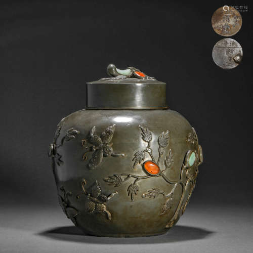 Qing Dynasty multi-treasure xi jar with lid